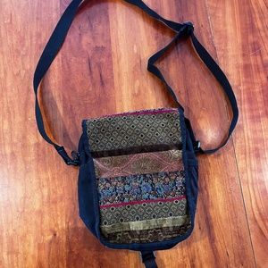 Reign Vermont crossbody bag